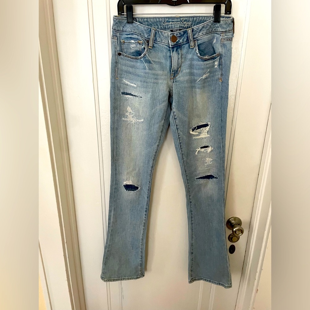 American Eagle Lowβ Rise Distressed SkinnyKick Boot-cut Patch Jeans Size 4L